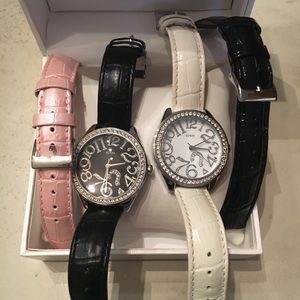 Set of Guess watches